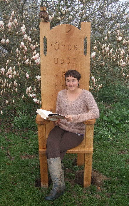 Oak Story Telling Throne