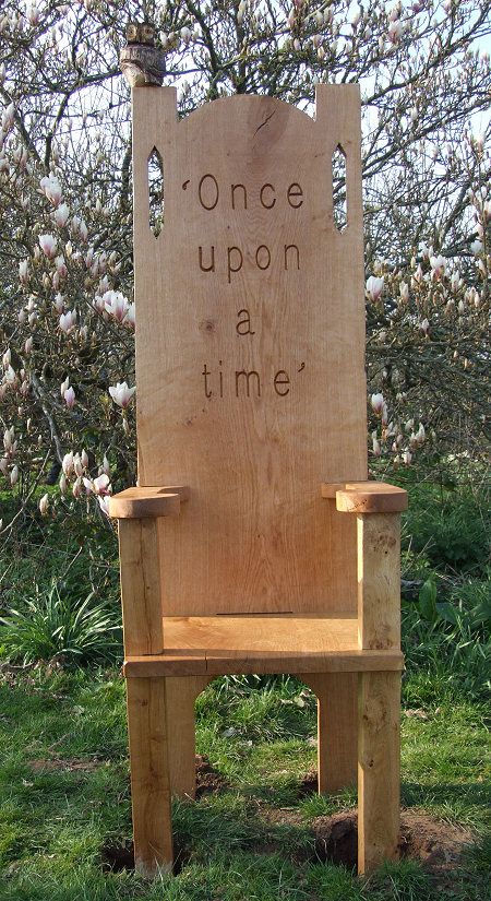 Oak Story Telling Throne